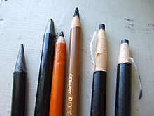 220px-Speciality_artists_pencils_051907